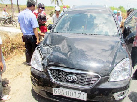 Cảnh sát truy đuổi xe 'điên' suốt 50 km Cảnh sát truy đuổi xe 'điên' suốt 50 km