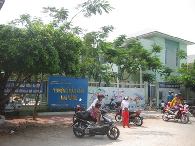 Đấu thầu thiết bị giáo dục: Trò buồn, thầy bực Đấu thầu thiết bị giáo dục: Trò buồn, thầy bực