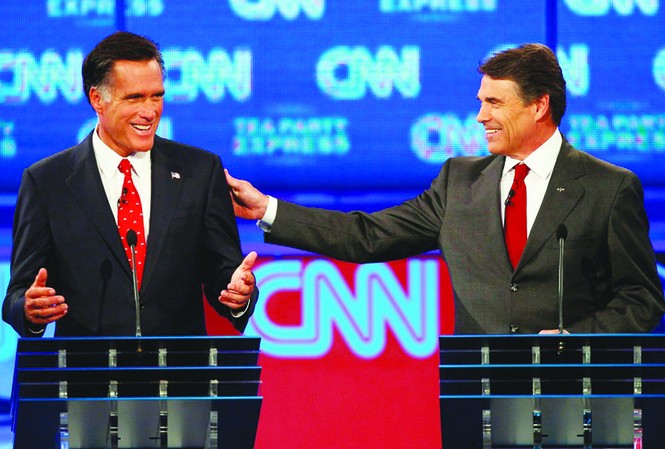 Các ứng viên Cộng hòa bôi xấu nhau Mitt Romney (trái) ứng viên sáng giá