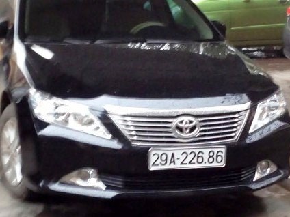 Đội phó CSGT đi xe Camry biển giả bị khiển trách Chiếc xe Camry sang trọng nhưng lắp biển số giả của Đội phó CSGT huyện Đồng Hỷ, Thái Nguyên