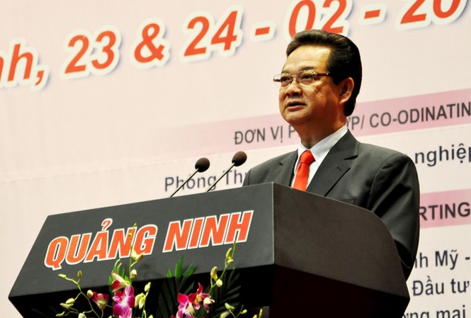 Quảng Ninh cần tập trung tạo đột phá kinh tế Thủ tướng Nguyễn Tấn Dũng phát biểu tại hội nghị. Ảnh: T.D