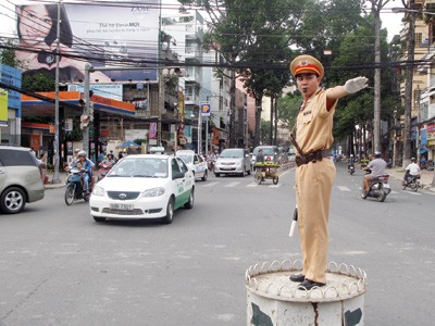 Lắp đặt camera giám sát cảnh sát giao thông Lắp đặt camera giám sát cảnh sát giao thông