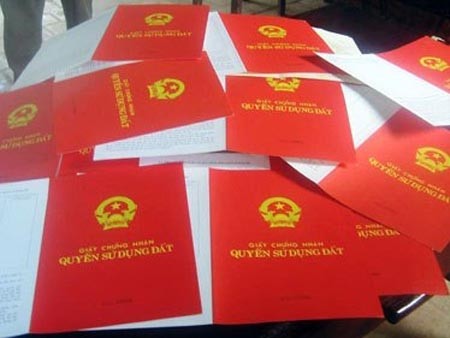Một ngôi nhà có... bốn sổ đỏ giả Một ngôi nhà có... bốn sổ đỏ giả