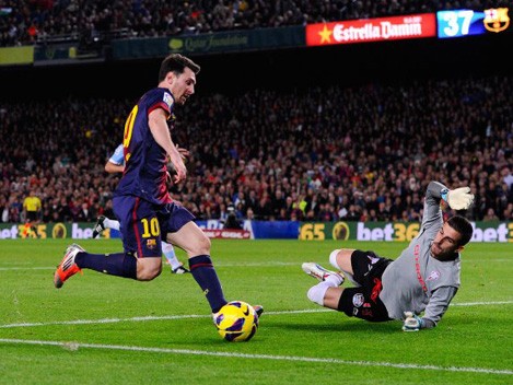 Messi đứng trước cơ hội cân bằng kỷ lục của Ronaldo Messi đứng trước cơ hội cân bằng kỷ lục của Ronaldo
