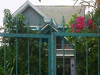 Trói chủ nhà lấy hơn 186 lượng vàng Trói chủ nhà lấy hơn 186 lượng vàng