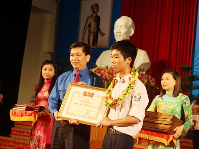 Trao giải thưởng Lý Tự Trọng Trao giải thưởng Lý Tự Trọng