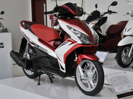 Giá xe ga Air Blade 125 giảm mạnh Giá xe ga Air Blade 125 giảm mạnh
