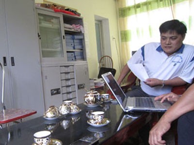 Lộ băng ghi âm Trưởng phòng GD-ĐT gạ cô giáo đi nhà nghỉ Lộ băng ghi âm Trưởng phòng GD-ĐT gạ cô giáo đi nhà nghỉ