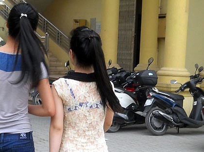 Khoe “hàng” trên giảng đường Khoe “hàng” trên giảng đường