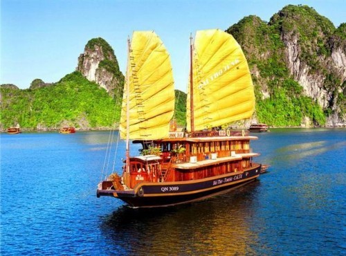 37.000 du khách tham quan vịnh Hạ Long Thăm vịnh Hạ Long. Ảnh minh họa