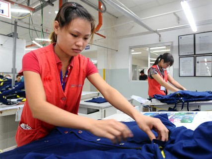 Giữ ưu đãi thuế VAT để hỗ trợ doanh nghiệp Giữ ưu đãi thuế VAT để hỗ trợ doanh nghiệp