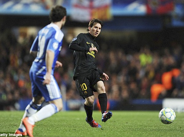 Vì sao Messi chưa thể ghi bàn vào lưới Chelsea? Dù rất cố gắng xong Messi vẫn chưa thể có bàn thắng vào lưới Chelsea