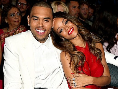 Bị bạo hành, Rihanna vẫn quay về với tình cũ Bị bạo hành, Rihanna vẫn quay về với tình cũ