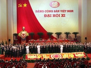 Danh sách và tiểu sử 14 ủy viên Bộ Chính trị khóa XI Danh sách và tiểu sử 14 ủy viên Bộ Chính trị khóa XI