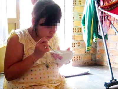 Bé gái bị hiếp dâm và làm mẹ ở tuổi ô mai (Kỳ 2) Bé gái bị hiếp dâm và làm mẹ ở tuổi ô mai (Kỳ 2)
