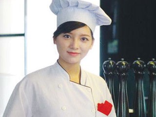 Cô gái đam mê mãnh liệt nghề đầu bếp Cô gái đam mê mãnh liệt nghề đầu bếp