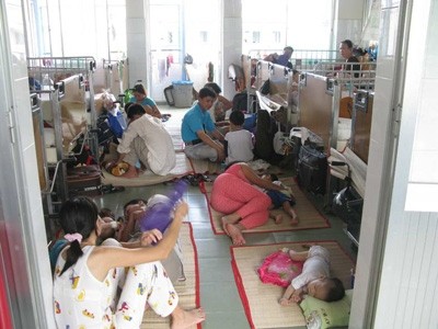 Mua thẻ để… vượt tuyến Mua thẻ để… vượt tuyến