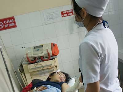 TNGT kinh hoàng: 60 người thương vong TNGT kinh hoàng: 60 người thương vong