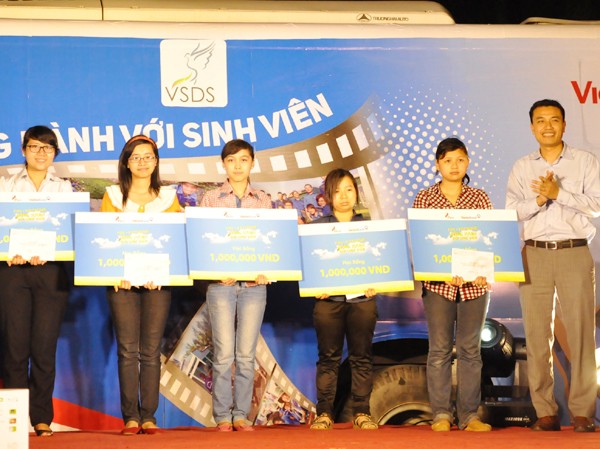 Sinh viên hiến kế chống tắc đường Sinh viên hiến kế chống tắc đường