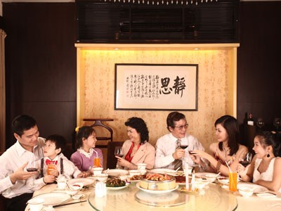 Hệ thống nhà hàng Long Đình và Asahi tri ân khách hàng nhân dịp 30-4 và 1-5 Hệ thống nhà hàng Long Đình và Asahi tri ân khách hàng nhân dịp 30-4 và 1-5