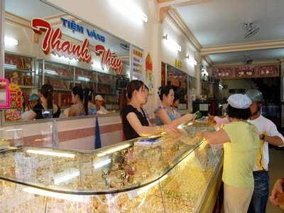 Vàng giảm 250.000 đồng/lượng Vàng giảm 250.000 đồng/lượng