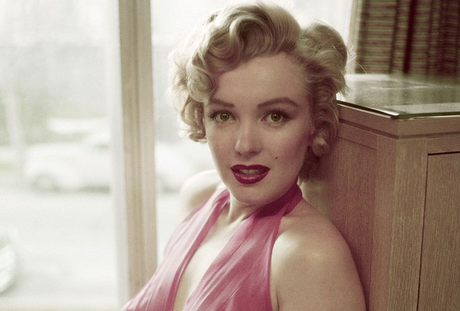 Marilyn Monroe đẹp lộng lẫy trong ảnh mới công bố Marilyn Monroe đẹp lộng lẫy trong ảnh mới công bố