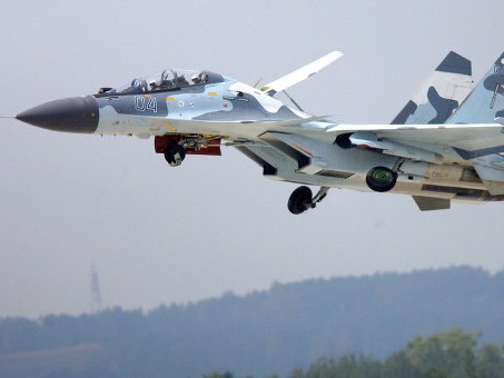 Nga: Chiến đấu cơ Su-30MK2 bị rơi, phi công bị thương nặng Nga: Chiến đấu cơ Su-30MK2 bị rơi, phi công bị thương nặng