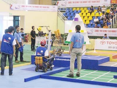 Đại học Lạc Hồng độc chiếm 12 suất dự Robocon toàn quốc Đại học Lạc Hồng độc chiếm 12 suất dự Robocon toàn quốc