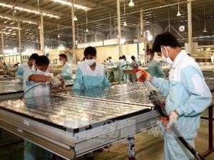 Ngân hàng dồn dập công bố hạ lãi suất cho vay Việc các ngân hàng công bố thông tin hạ lãi suất cho vay sẽ nhận được sự hưởng ứng của nhiều doanh nghiệp. (Ảnh: Ngọc Hà/TTXVN)