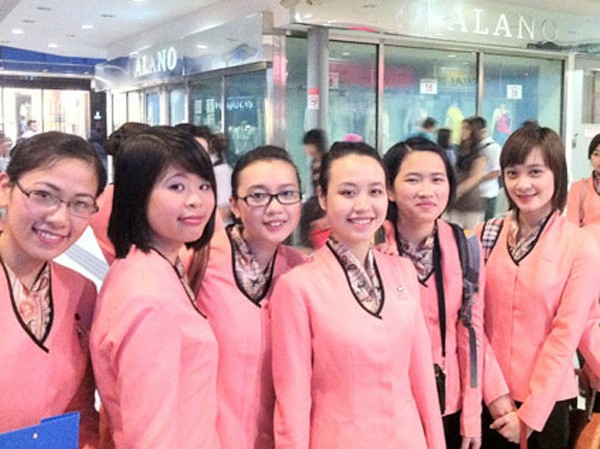 Thực hư chuyện SV Ngoại thương canh nhà vệ sinh tại Singapore Thực hư chuyện SV Ngoại thương canh nhà vệ sinh tại Singapore