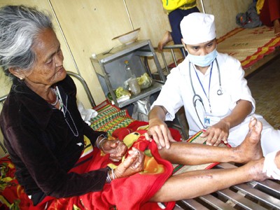 'Bệnh lạ' chưa lui đã nhận 'thành tựu' 'Bệnh lạ' chưa lui đã nhận 'thành tựu'