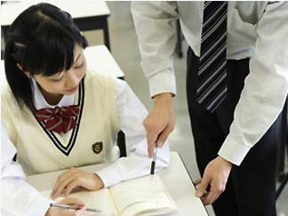 Học sinh 13 tuổi tỏ tình, thày giáo sốc Học sinh 13 tuổi tỏ tình, thày giáo sốc