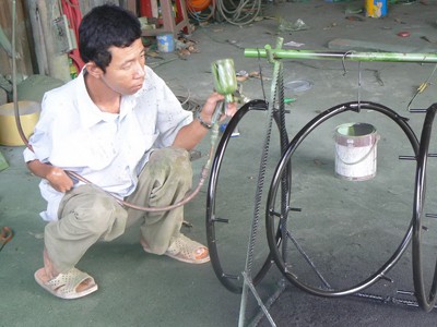 Cơ sở làm xe lăn của người khuyết tật Cơ sở làm xe lăn của người khuyết tật
