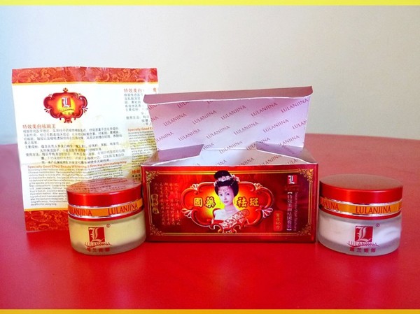 Hơn 1/5 mỹ phẩm bán chạy chứa nhiều kim loại nặng Hơn 1/5 mỹ phẩm bán chạy chứa nhiều kim loại nặng
