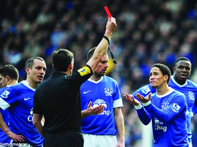 Goodison Park vùi chôn nhà vô địch Goodison Park vùi chôn nhà vô địch