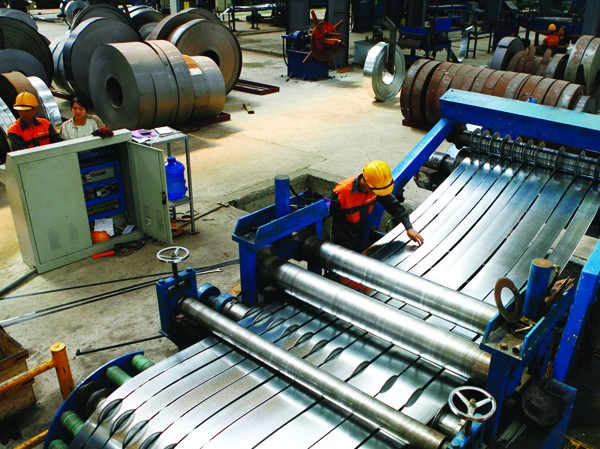 Nhiều doanh nghiệp thép dọa rời thị trường Dự báo nhiều doanh nghiệp thép thua lỗ nặng. Ảnh: Hồng Vĩnh