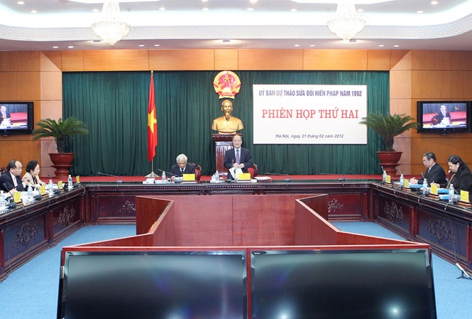 Phải có cơ chế bảo vệ hiến pháp Phải có cơ chế bảo vệ hiến pháp