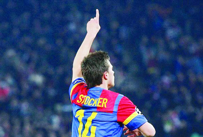 Basel gây sốc cho Bayern Munich Valentin Stocker ăn mừng bàn thắng Ảnh: Getty Images