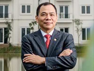 Forbes viết gì về tỷ phú đô la người Việt đầu tiên Forbes viết gì về tỷ phú đô la người Việt đầu tiên