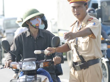 Các trường hợp CSGT có quyền dừng phương tiện Các trường hợp CSGT có quyền dừng phương tiện