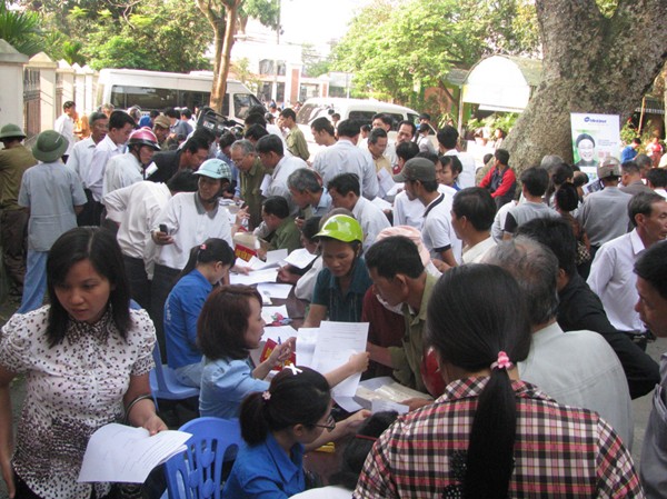 Gặp mặt thân nhân các liệt sĩ có mộ bị thất lạc Gặp mặt thân nhân các liệt sĩ có mộ bị thất lạc