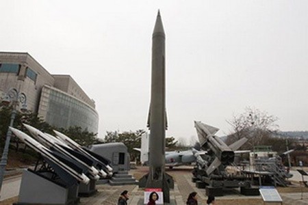 Triều Tiên sẵn sàng phóng tên lửa hạt nhân tới Washington Triều Tiên sẵn sàng phóng tên lửa hạt nhân tới Washington