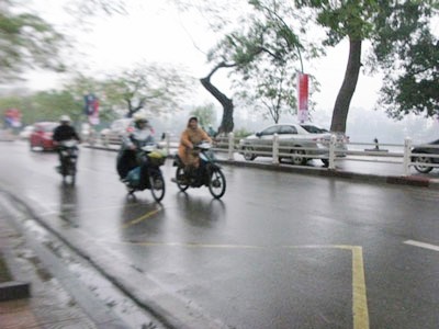 Hà Nội nhiều mây, mưa nhỏ Hà Nội nhiều mây, mưa nhỏ
