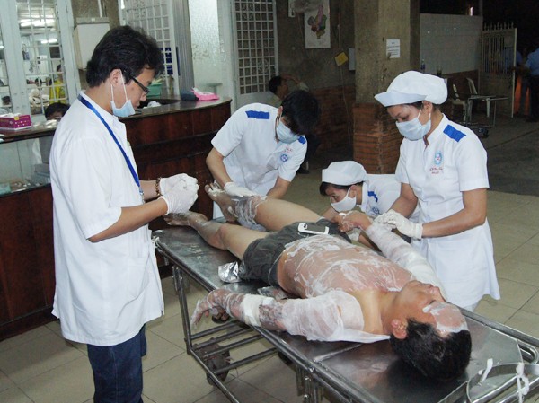 Tan hoang xóm trọ vì nổ khí gas Tan hoang xóm trọ vì nổ khí gas