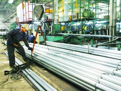 Giá vật liệu xây dựng còn tăng? Giá thép liên tục tăng