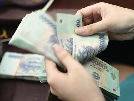 Đề xuất đánh thuế lãi tiết kiệm Đề xuất đánh thuế lãi tiết kiệm