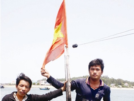 'Quyết không để cờ cháy', đọc thấy nghẹn lòng 'Quyết không để cờ cháy', đọc thấy nghẹn lòng