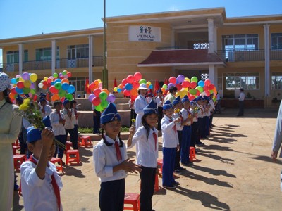 Tình nguyện xây 48 ngôi trường khắp VN Tình nguyện xây 48 ngôi trường khắp VN
