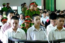Tình yêu trẻ con và cái chết của cậu học sinh lớp 9 Tình yêu trẻ con và cái chết của cậu học sinh lớp 9