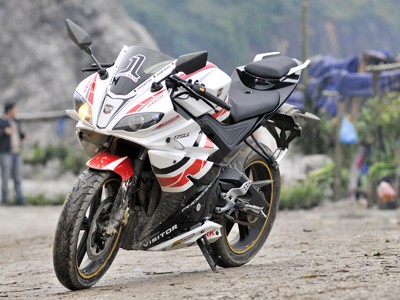 Phoenix 175 LE: Sportbike giá rẻ Phoenix 175 LE: Sportbike giá rẻ